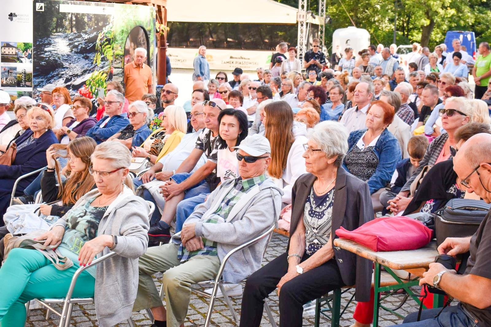 Zdjęcie w galerii na portalu naszraciborz.pl: Nasz kochany Śląsk. Biesiada na Zamku Piastowskim przyciągnęła tłumy wiadomości z regionu