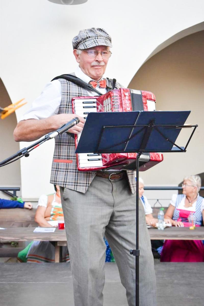 Zdjęcie w galerii na portalu naszraciborz.pl: Nasz kochany Śląsk. Biesiada na Zamku Piastowskim przyciągnęła tłumy wiadomości z regionu