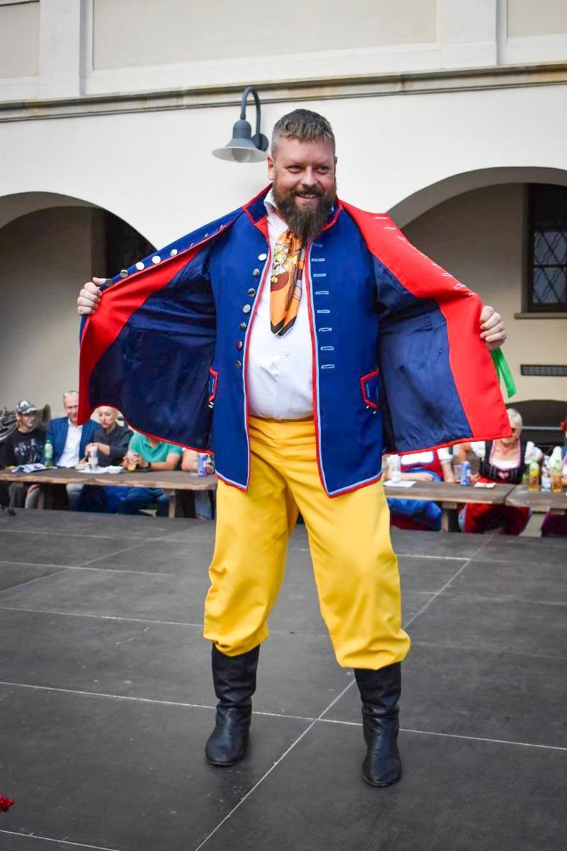 Zdjęcie w galerii na portalu naszraciborz.pl: Nasz kochany Śląsk. Biesiada na Zamku Piastowskim przyciągnęła tłumy wiadomości z regionu