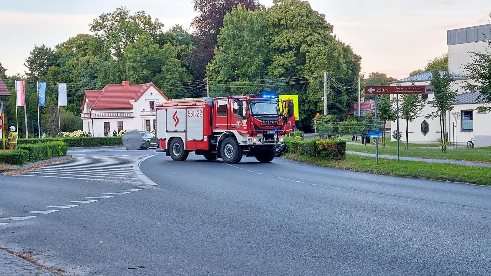 Zdjęcie w galerii na portalu naszraciborz.pl: Kolizja na ulicy Rogera w Rudach – chwila nieuwagi zakończona mandatem wiadomości z regionu