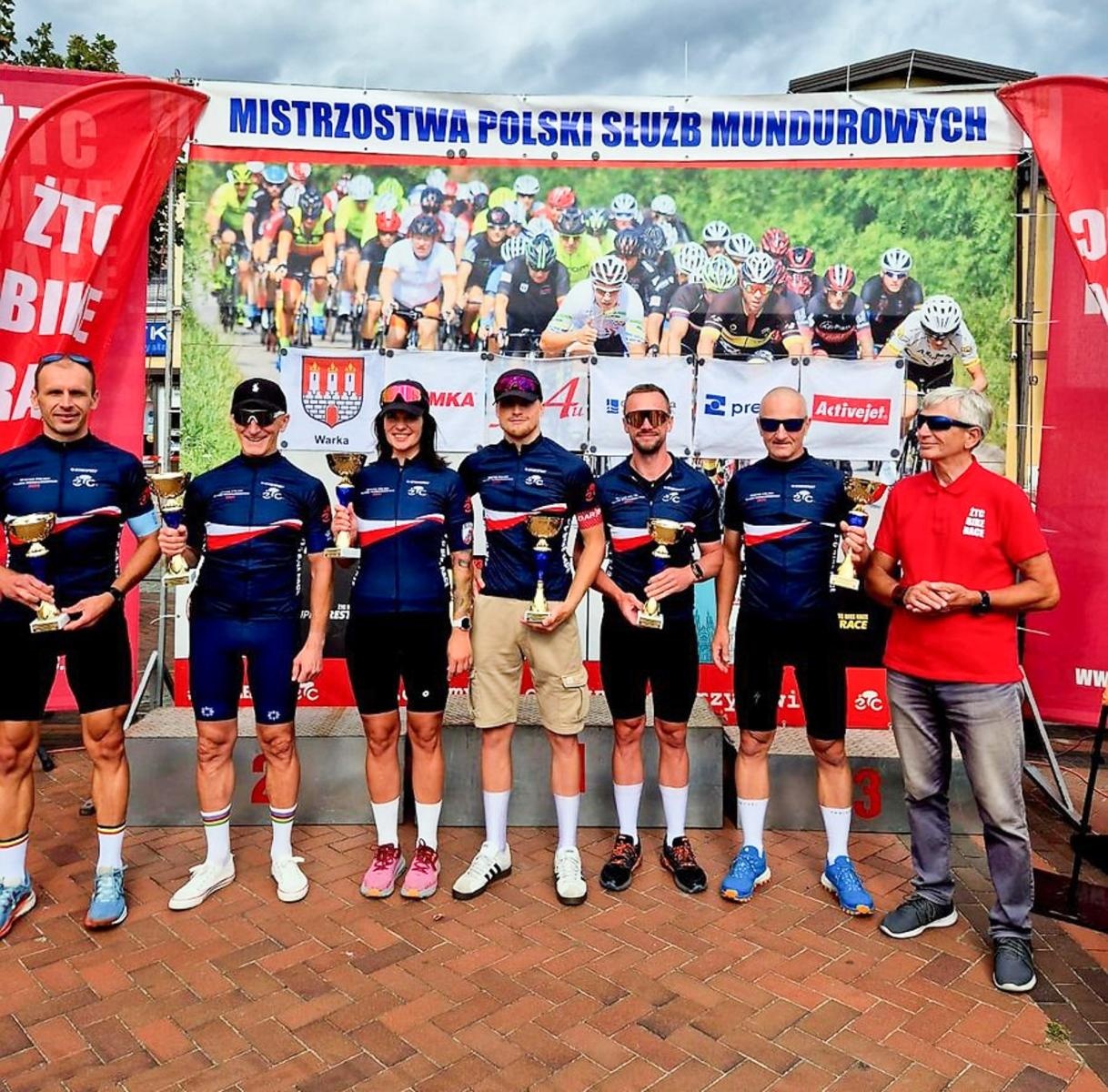 Zdjęcie w galerii na portalu naszraciborz.pl: Aleksander Wyszyński najlepszy w Polsce! Policjant z Pietrowic Wielkich mistrzem w kolarstwie szosowym wiadomości z regionu