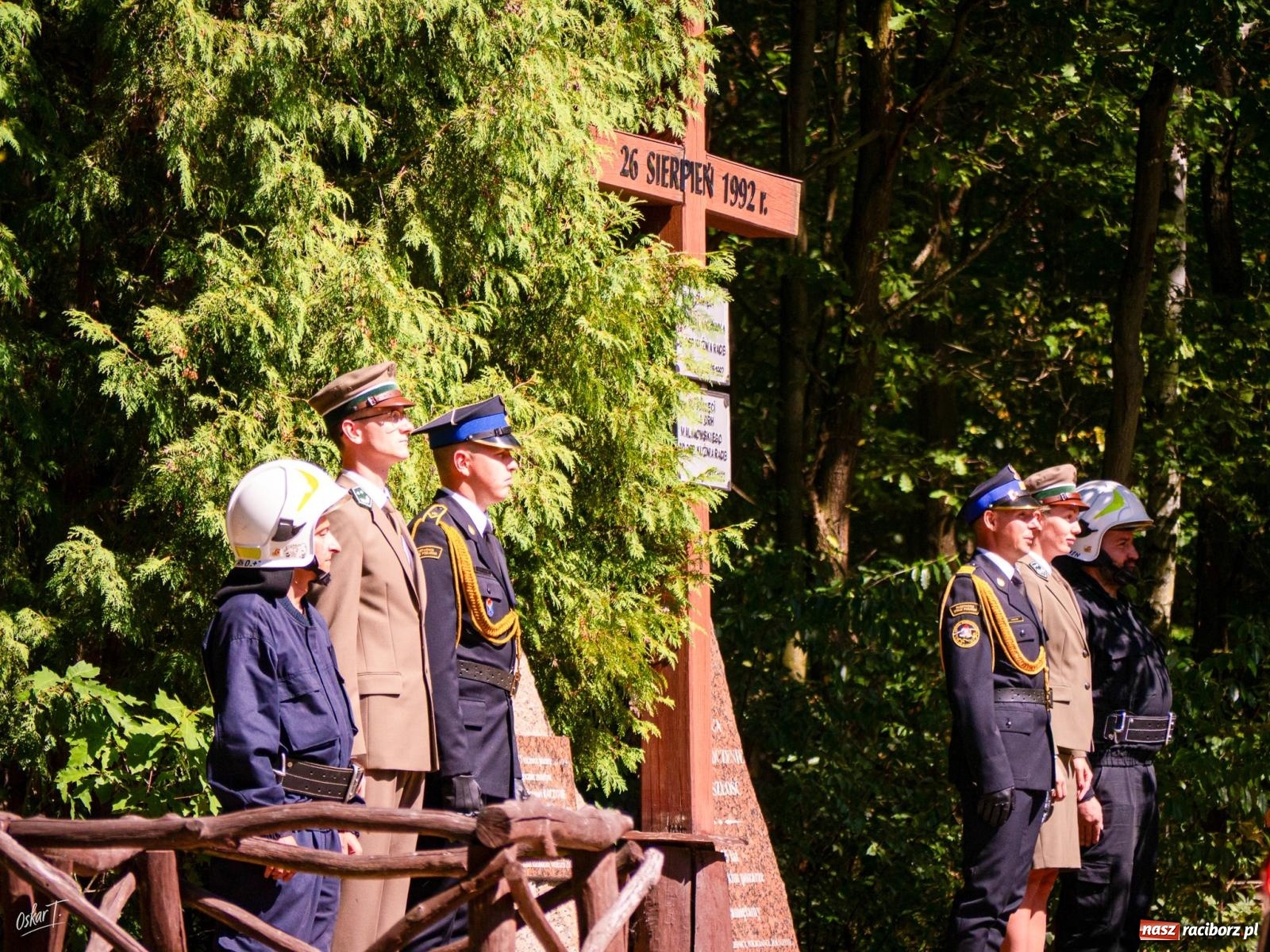Zdjęcie w galerii na portalu naszraciborz.pl: 33. rocznica wielkiego pożaru lasów w Kuźni Raciborskiej – hołd dla bohaterów [FOTO i WIDEO] wiadomości z regionu