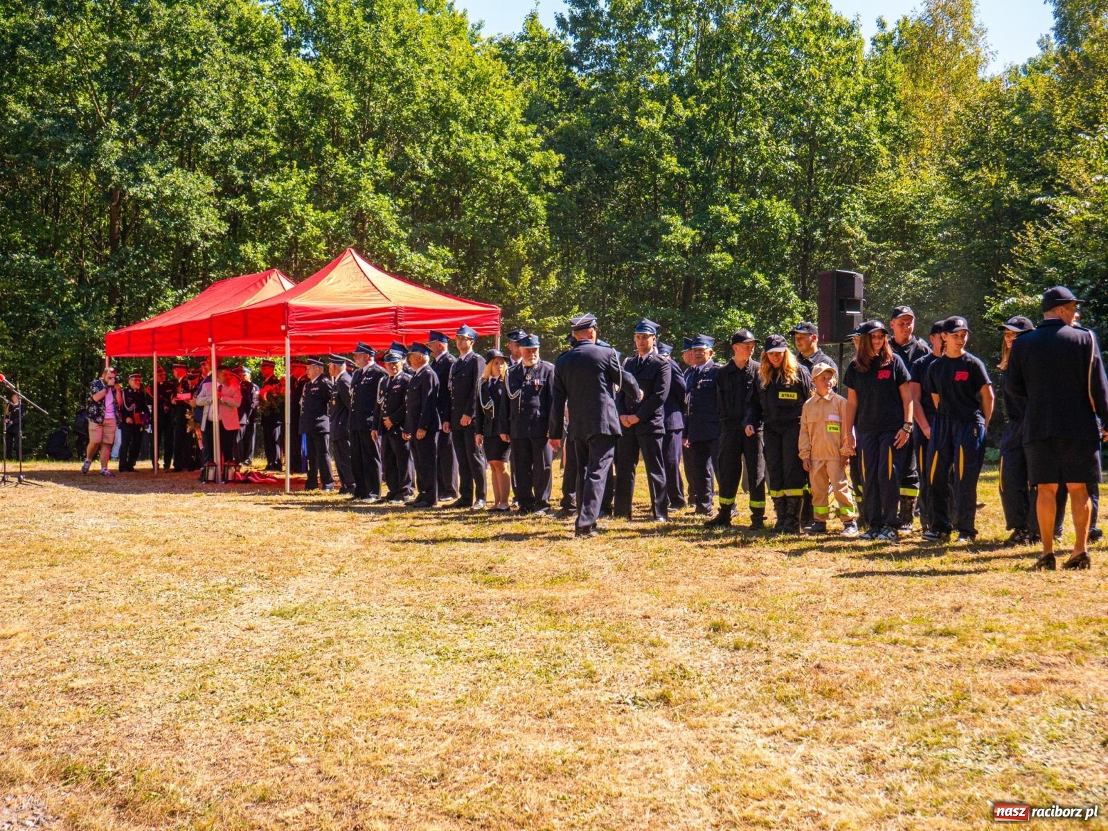Zdjęcie w galerii na portalu naszraciborz.pl: 33. rocznica wielkiego pożaru lasów w Kuźni Raciborskiej – hołd dla bohaterów [FOTO i WIDEO] wiadomości z regionu