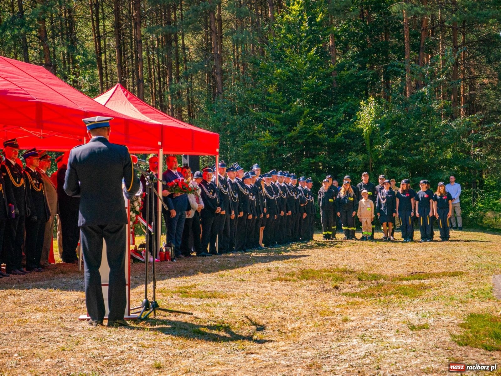 Zdjęcie w galerii na portalu naszraciborz.pl: 33. rocznica wielkiego pożaru lasów w Kuźni Raciborskiej – hołd dla bohaterów [FOTO i WIDEO] wiadomości z regionu