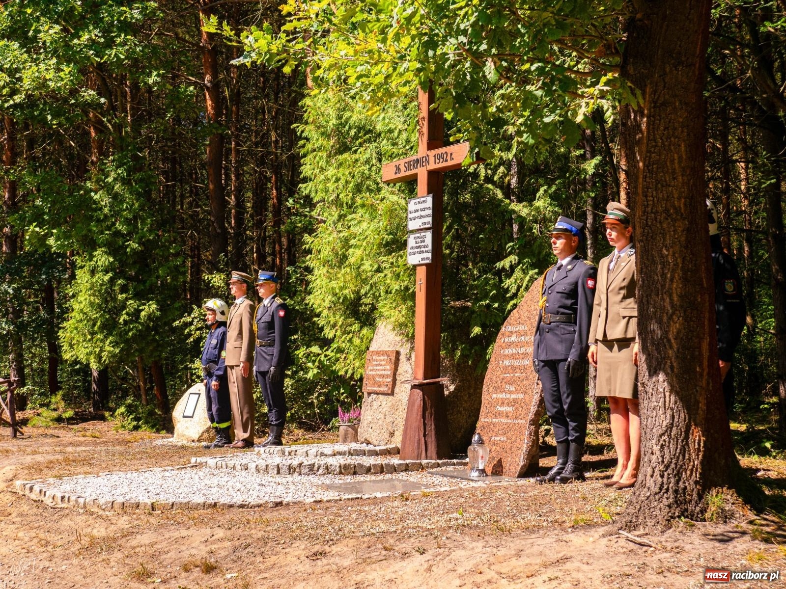 Zdjęcie w galerii na portalu naszraciborz.pl: 33. rocznica wielkiego pożaru lasów w Kuźni Raciborskiej – hołd dla bohaterów [FOTO i WIDEO] wiadomości z regionu