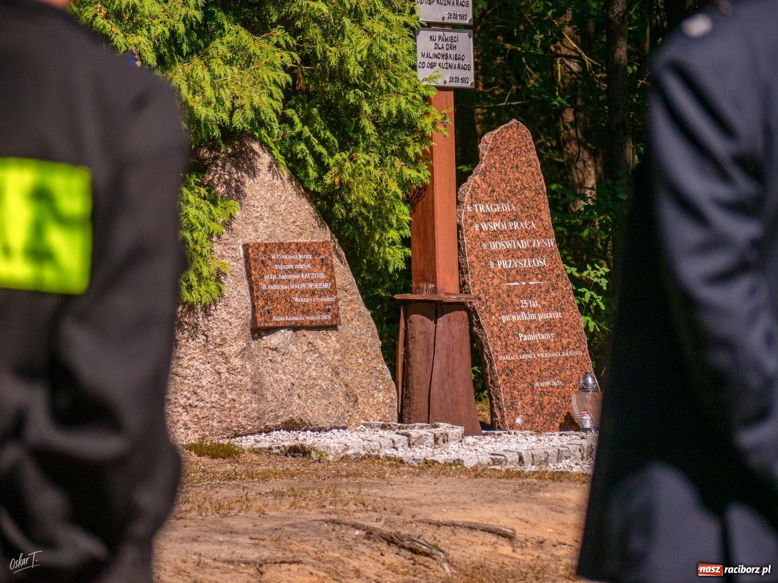 Zdjęcie w galerii na portalu naszraciborz.pl: 33. rocznica wielkiego pożaru lasów w Kuźni Raciborskiej – hołd dla bohaterów [FOTO i WIDEO] wiadomości z regionu