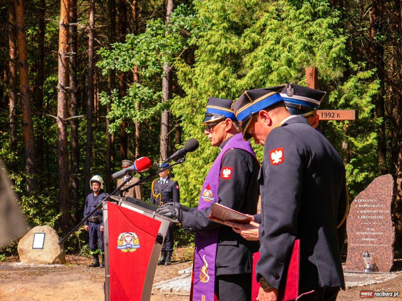 Zdjęcie w galerii na portalu naszraciborz.pl: 33. rocznica wielkiego pożaru lasów w Kuźni Raciborskiej – hołd dla bohaterów [FOTO i WIDEO] wiadomości z regionu
