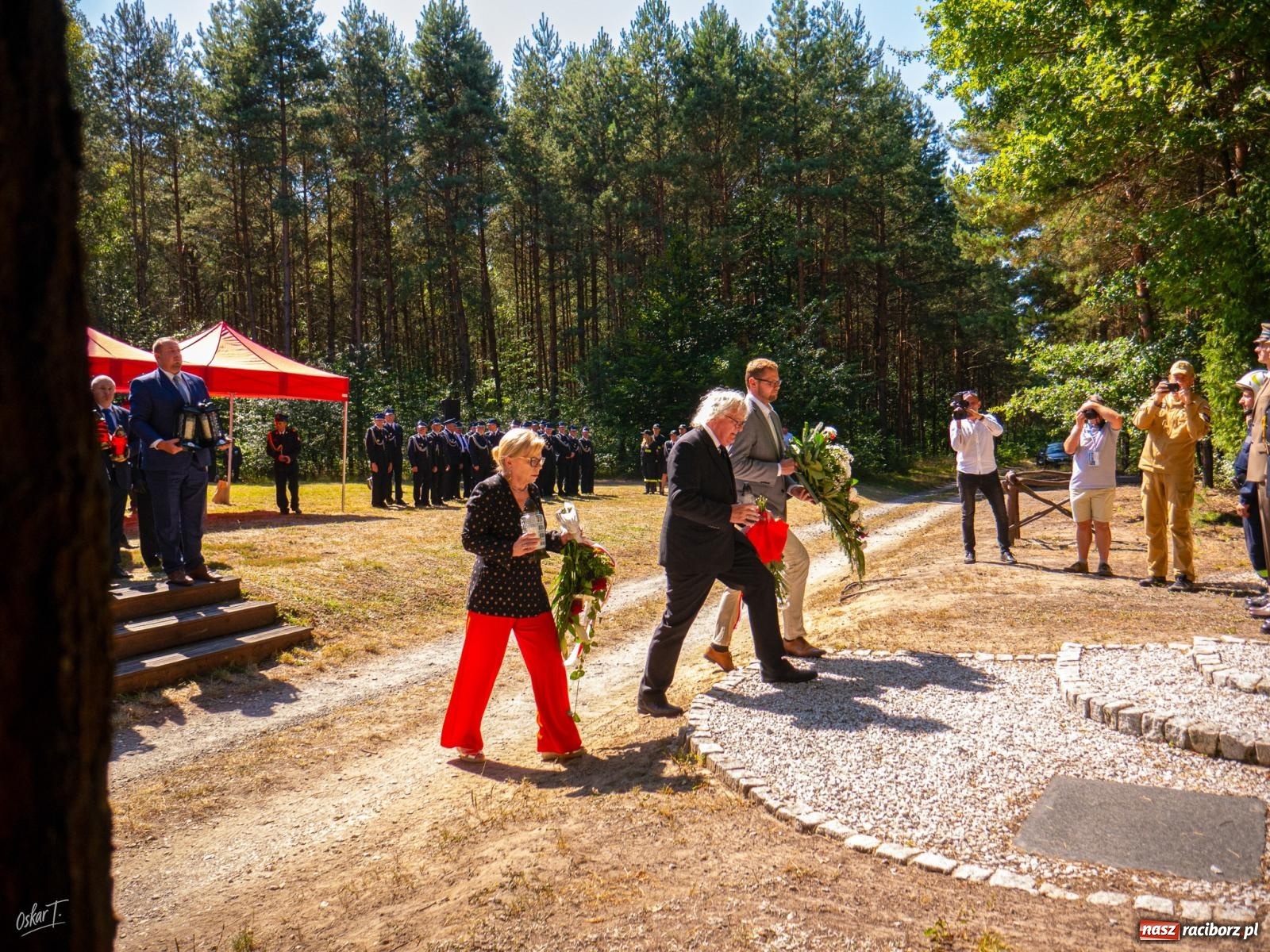 Zdjęcie w galerii na portalu naszraciborz.pl: 33. rocznica wielkiego pożaru lasów w Kuźni Raciborskiej – hołd dla bohaterów [FOTO i WIDEO] wiadomości z regionu
