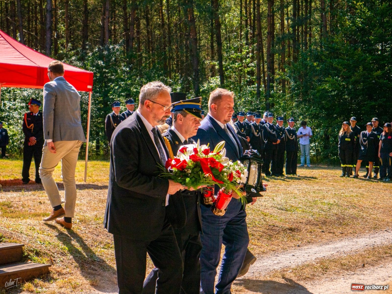 Zdjęcie w galerii na portalu naszraciborz.pl: 33. rocznica wielkiego pożaru lasów w Kuźni Raciborskiej – hołd dla bohaterów [FOTO i WIDEO] wiadomości z regionu