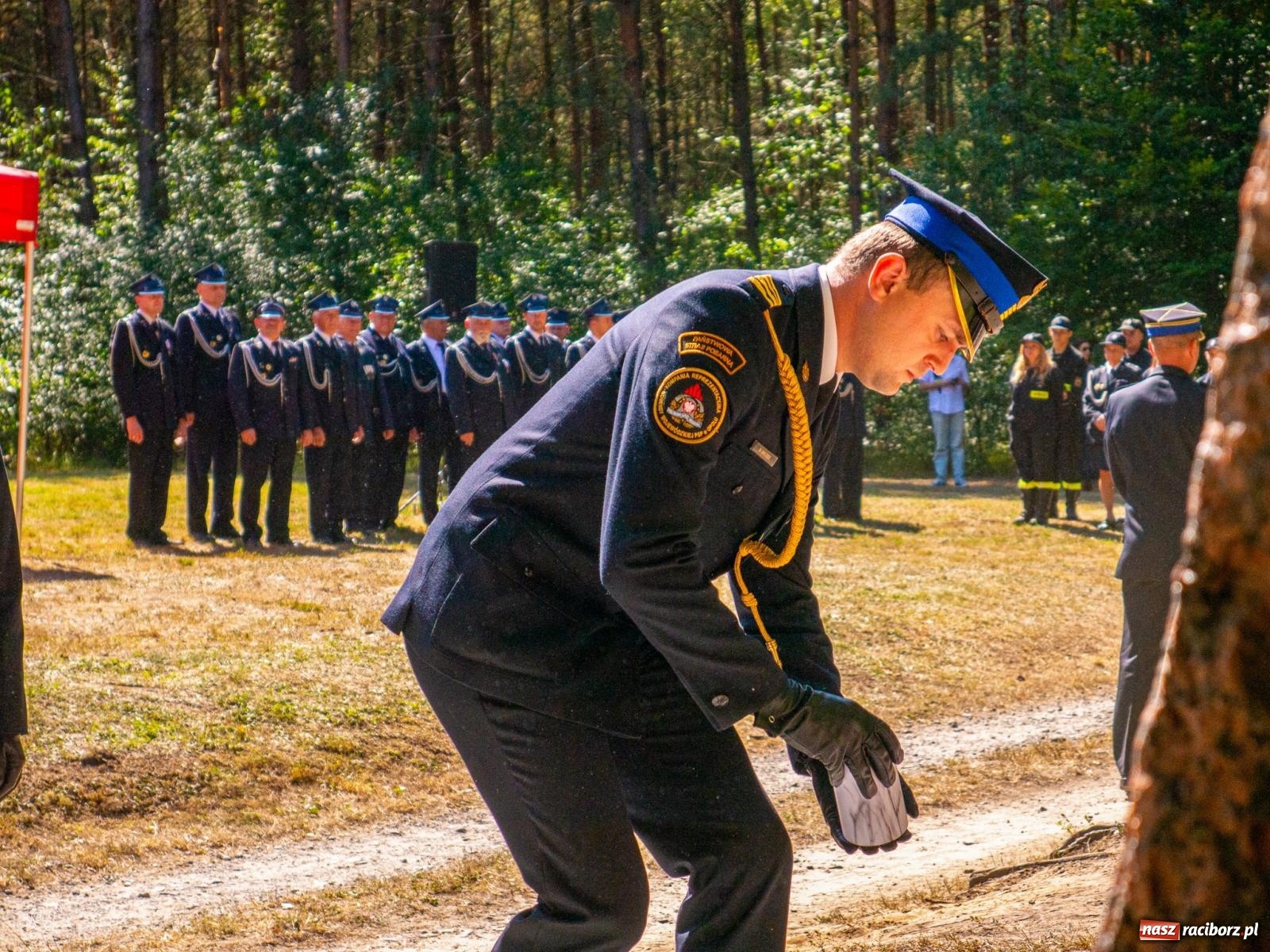 Zdjęcie w galerii na portalu naszraciborz.pl: 33. rocznica wielkiego pożaru lasów w Kuźni Raciborskiej – hołd dla bohaterów [FOTO i WIDEO] wiadomości z regionu