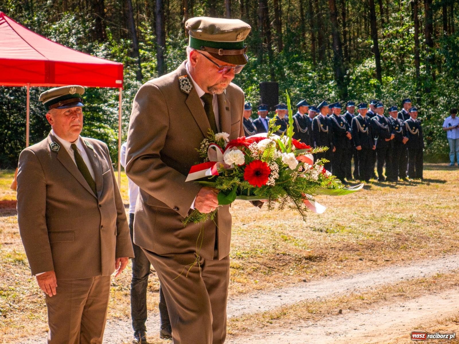Zdjęcie w galerii na portalu naszraciborz.pl: 33. rocznica wielkiego pożaru lasów w Kuźni Raciborskiej – hołd dla bohaterów [FOTO i WIDEO] wiadomości z regionu