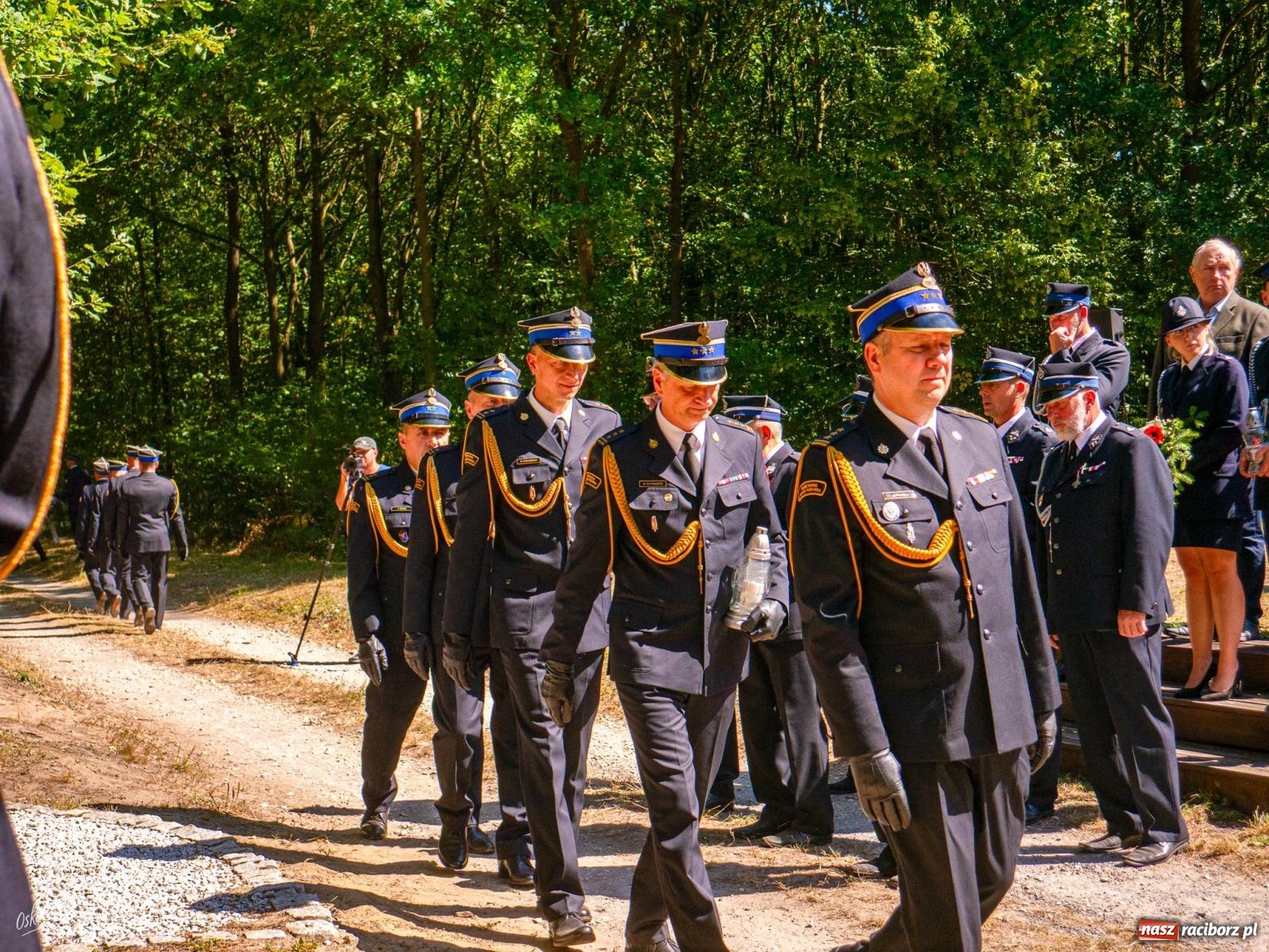 Zdjęcie w galerii na portalu naszraciborz.pl: 33. rocznica wielkiego pożaru lasów w Kuźni Raciborskiej – hołd dla bohaterów [FOTO i WIDEO] wiadomości z regionu