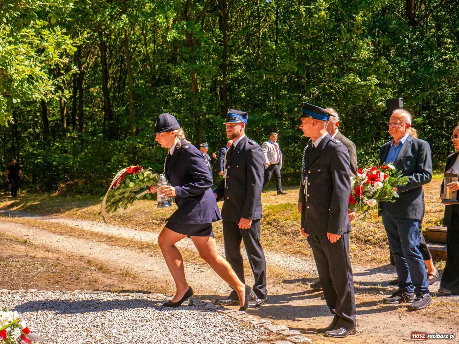 Zdjęcie w galerii na portalu naszraciborz.pl: 33. rocznica wielkiego pożaru lasów w Kuźni Raciborskiej – hołd dla bohaterów [FOTO i WIDEO] wiadomości z regionu