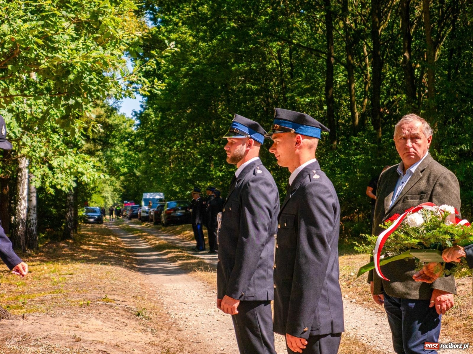 Zdjęcie w galerii na portalu naszraciborz.pl: 33. rocznica wielkiego pożaru lasów w Kuźni Raciborskiej – hołd dla bohaterów [FOTO i WIDEO] wiadomości z regionu