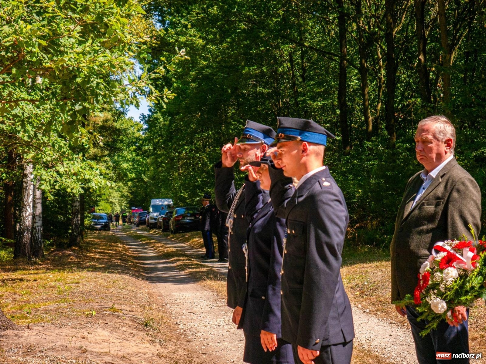Zdjęcie w galerii na portalu naszraciborz.pl: 33. rocznica wielkiego pożaru lasów w Kuźni Raciborskiej – hołd dla bohaterów [FOTO i WIDEO] wiadomości z regionu