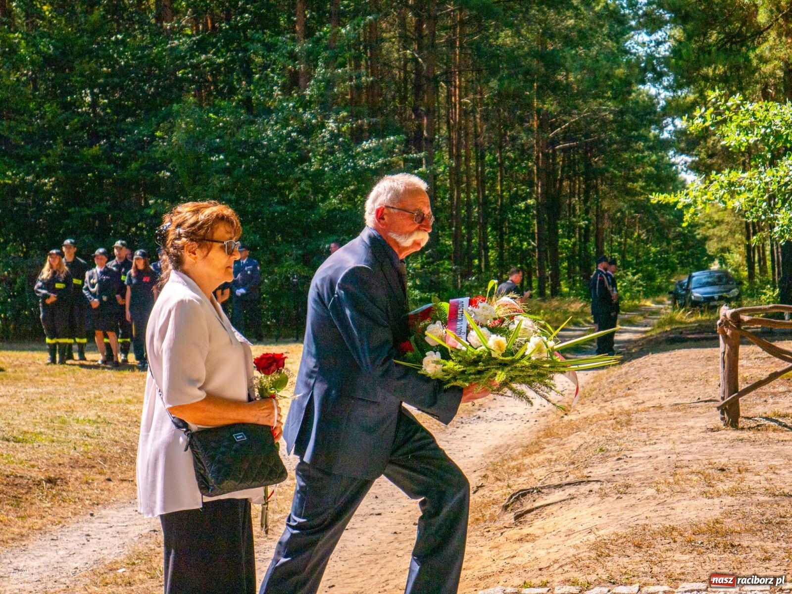 Zdjęcie w galerii na portalu naszraciborz.pl: 33. rocznica wielkiego pożaru lasów w Kuźni Raciborskiej – hołd dla bohaterów [FOTO i WIDEO] wiadomości z regionu