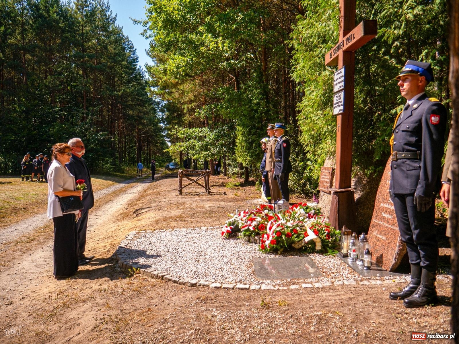 Zdjęcie w galerii na portalu naszraciborz.pl: 33. rocznica wielkiego pożaru lasów w Kuźni Raciborskiej – hołd dla bohaterów [FOTO i WIDEO] wiadomości z regionu