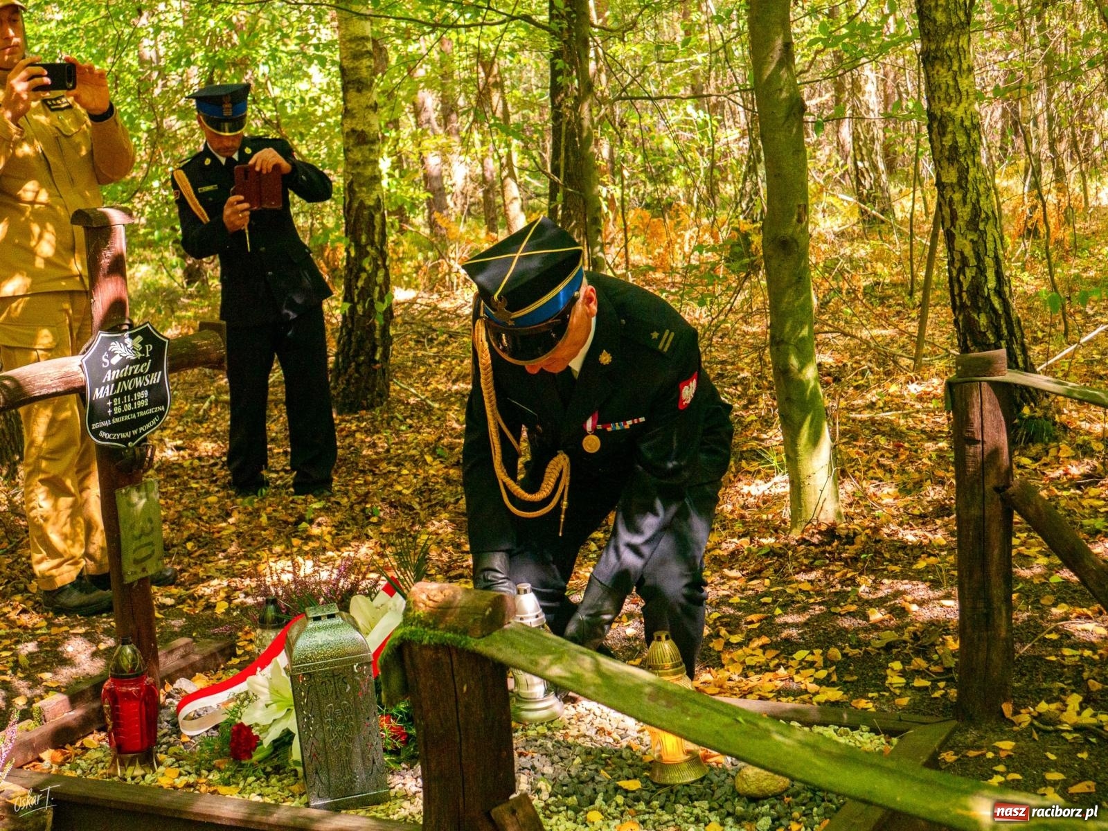 Zdjęcie w galerii na portalu naszraciborz.pl: 33. rocznica wielkiego pożaru lasów w Kuźni Raciborskiej – hołd dla bohaterów [FOTO i WIDEO] wiadomości z regionu