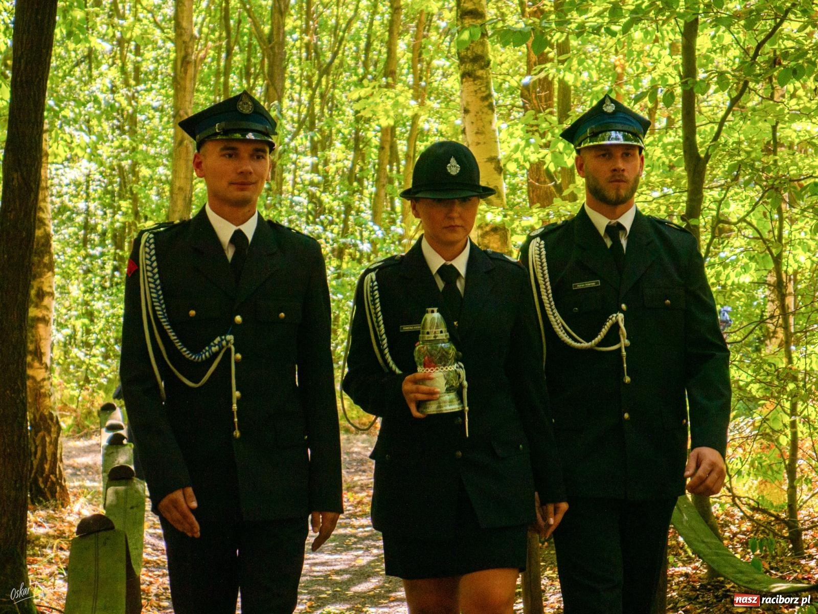 Zdjęcie w galerii na portalu naszraciborz.pl: 33. rocznica wielkiego pożaru lasów w Kuźni Raciborskiej – hołd dla bohaterów [FOTO i WIDEO] wiadomości z regionu