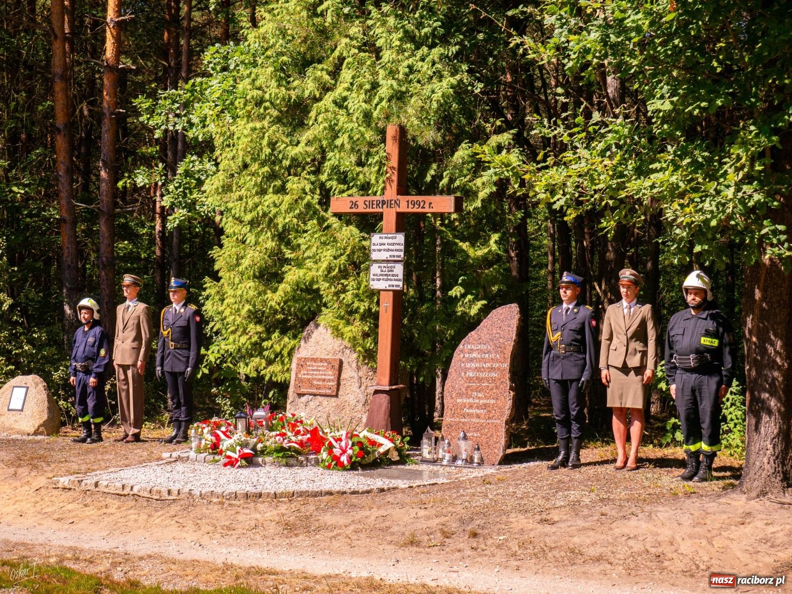 Zdjęcie w galerii na portalu naszraciborz.pl: 33. rocznica wielkiego pożaru lasów w Kuźni Raciborskiej – hołd dla bohaterów [FOTO i WIDEO] wiadomości z regionu