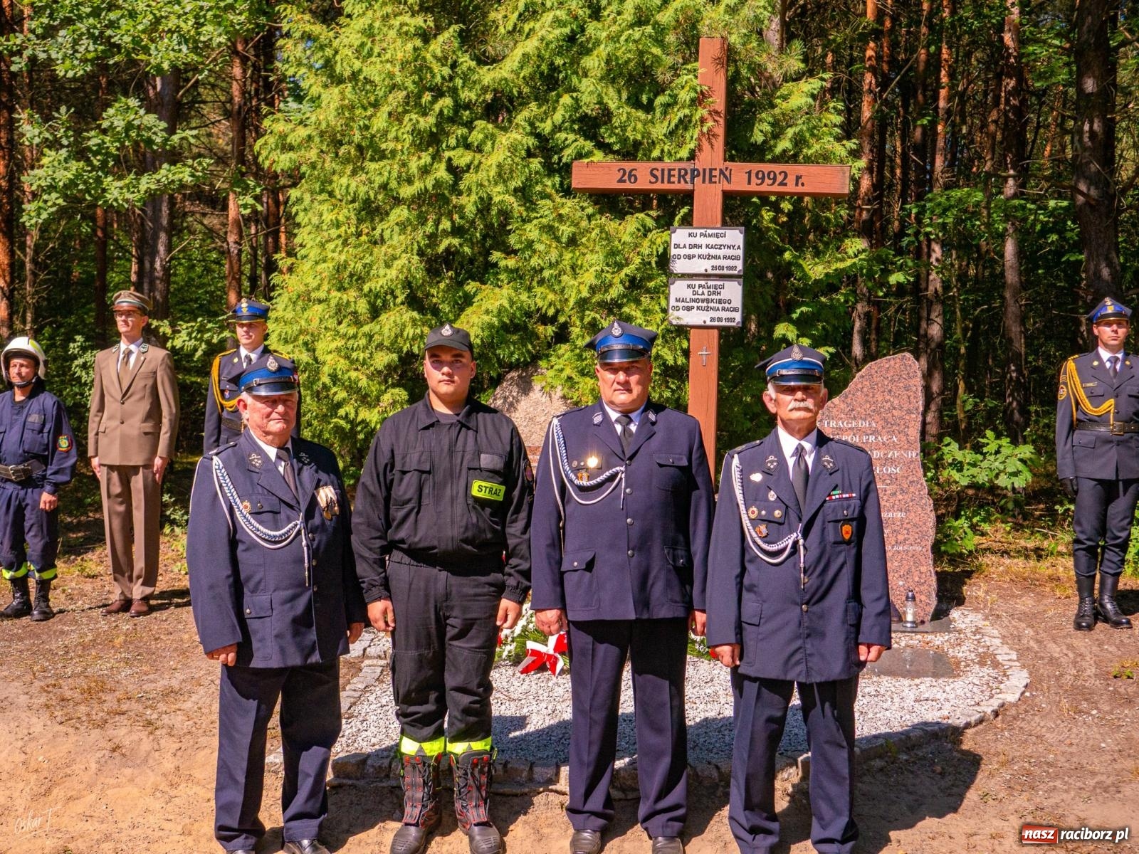 Zdjęcie w galerii na portalu naszraciborz.pl: 33. rocznica wielkiego pożaru lasów w Kuźni Raciborskiej – hołd dla bohaterów [FOTO i WIDEO] wiadomości z regionu