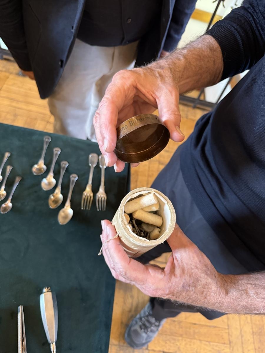 Zdjęcie w galerii na portalu naszraciborz.pl: Cenne pamiątki trafiły do raciborskiego Muzeum wiadomości z regionu