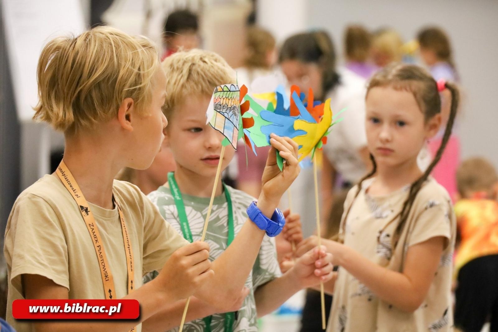 Zdjęcie w galerii na portalu naszraciborz.pl: Z Disneyem dookoła świata – ostatnie spotkanie stacjonarne w raciborskiej bibliotece wiadomości z regionu
