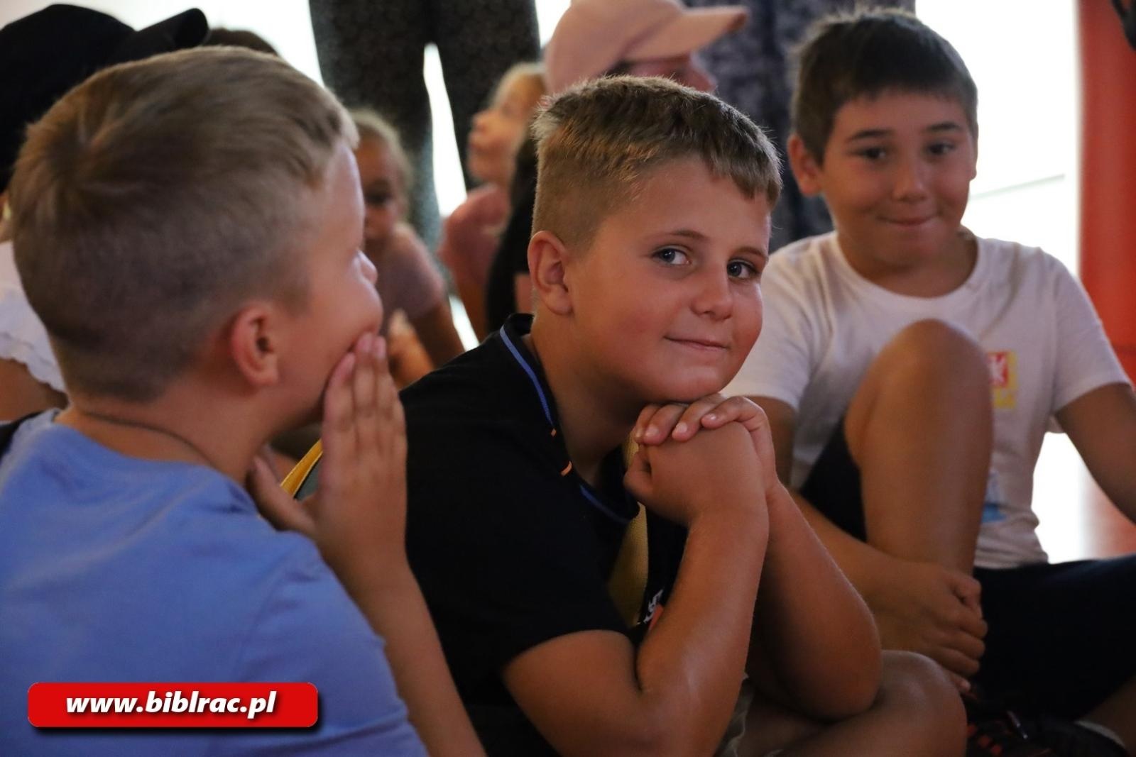 Zdjęcie w galerii na portalu naszraciborz.pl: Mamma Mia! Uczestnicy Lata z Biblioteką na wycieczce w Studiu Filmów Rysunkowych wiadomości z regionu