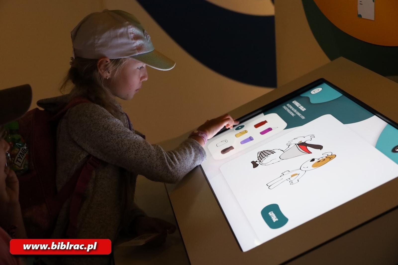 Zdjęcie w galerii na portalu naszraciborz.pl: Mamma Mia! Uczestnicy Lata z Biblioteką na wycieczce w Studiu Filmów Rysunkowych wiadomości z regionu