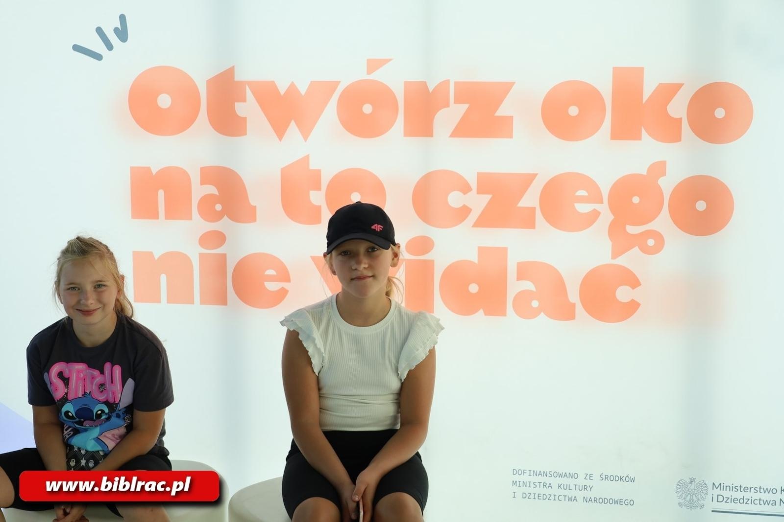 Zdjęcie w galerii na portalu naszraciborz.pl: Mamma Mia! Uczestnicy Lata z Biblioteką na wycieczce w Studiu Filmów Rysunkowych wiadomości z regionu