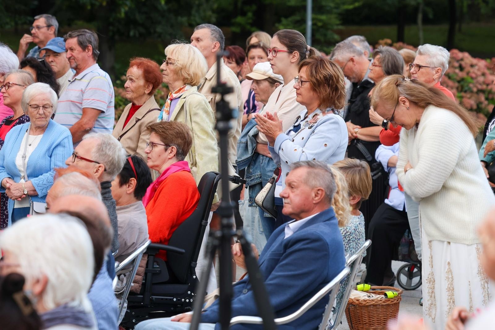 Zdjęcie w galerii na portalu naszraciborz.pl: W krainie uśmiechu Parku Roth wybrzmiały klasyki operetki i musicalu wiadomości z regionu