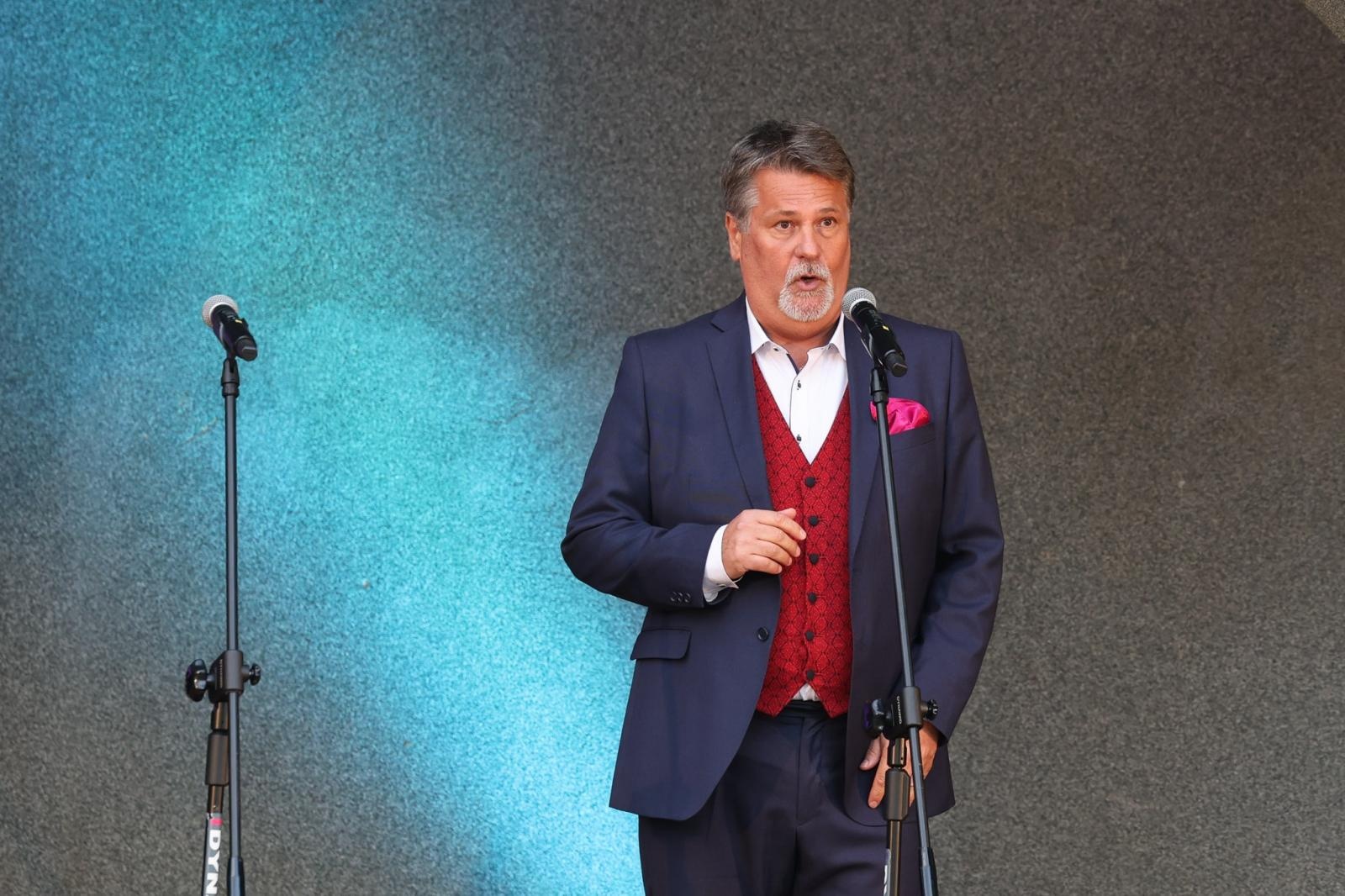 Zdjęcie w galerii na portalu naszraciborz.pl: W krainie uśmiechu Parku Roth wybrzmiały klasyki operetki i musicalu wiadomości z regionu