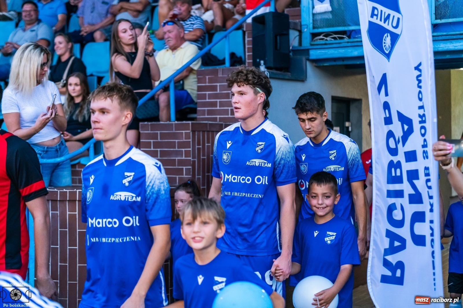 Zdjęcie w galerii na portalu naszraciborz.pl: Tłumy na derbach powiatu. Unia Racibórz liderem klasy okręgowej [FOTO] wiadomości z regionu