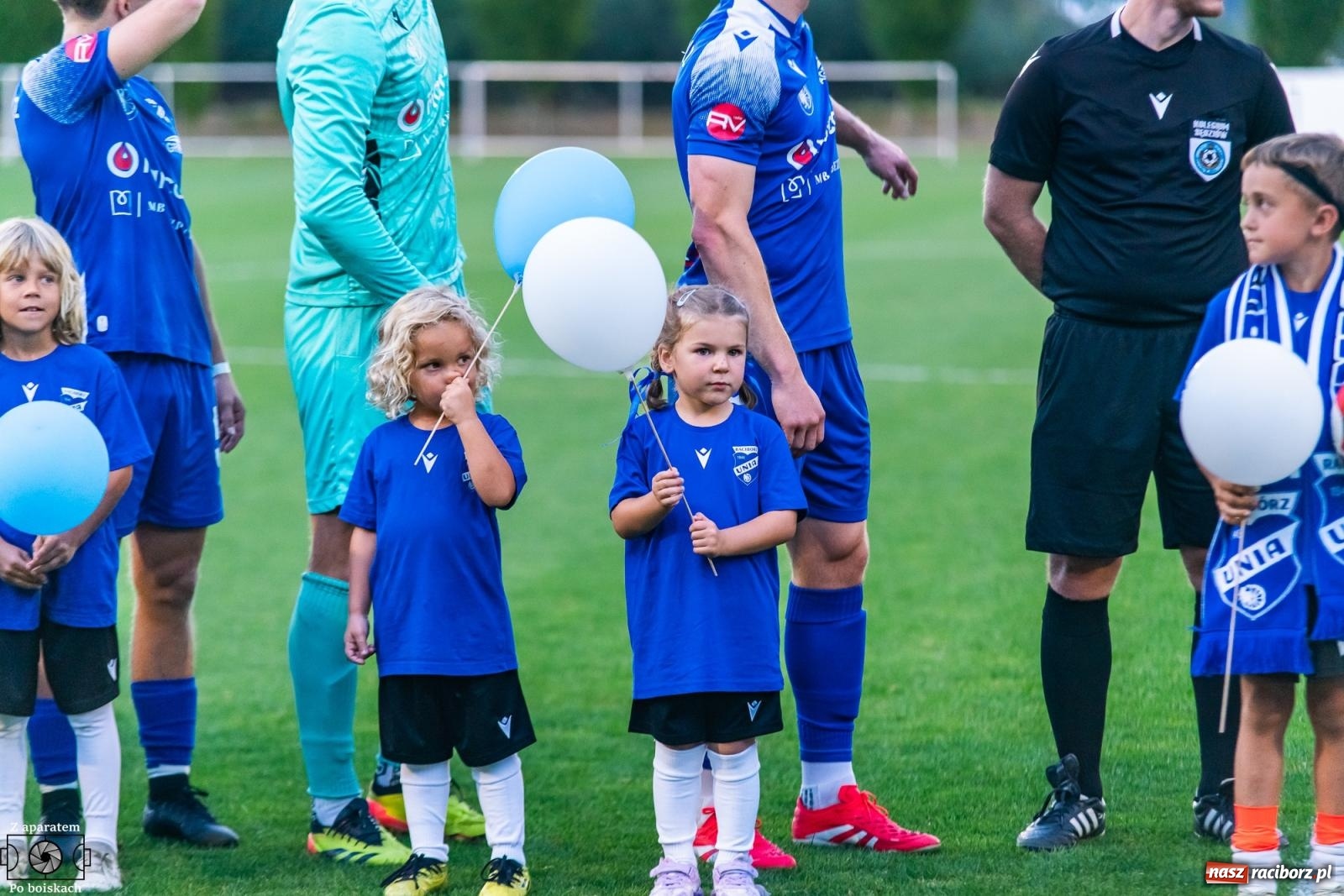 Zdjęcie w galerii na portalu naszraciborz.pl: Tłumy na derbach powiatu. Unia Racibórz liderem klasy okręgowej [FOTO] wiadomości z regionu