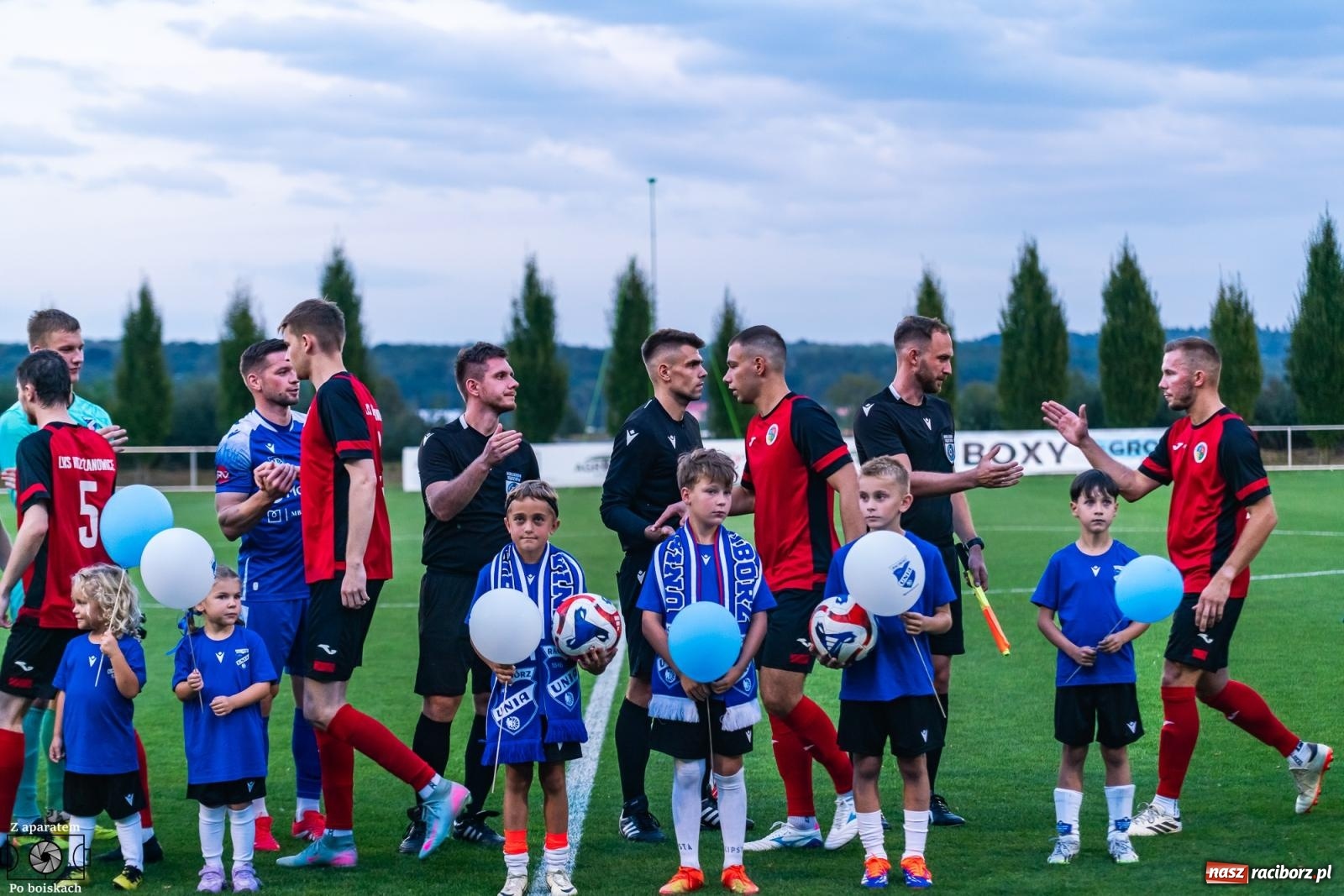 Zdjęcie w galerii na portalu naszraciborz.pl: Tłumy na derbach powiatu. Unia Racibórz liderem klasy okręgowej [FOTO] wiadomości z regionu