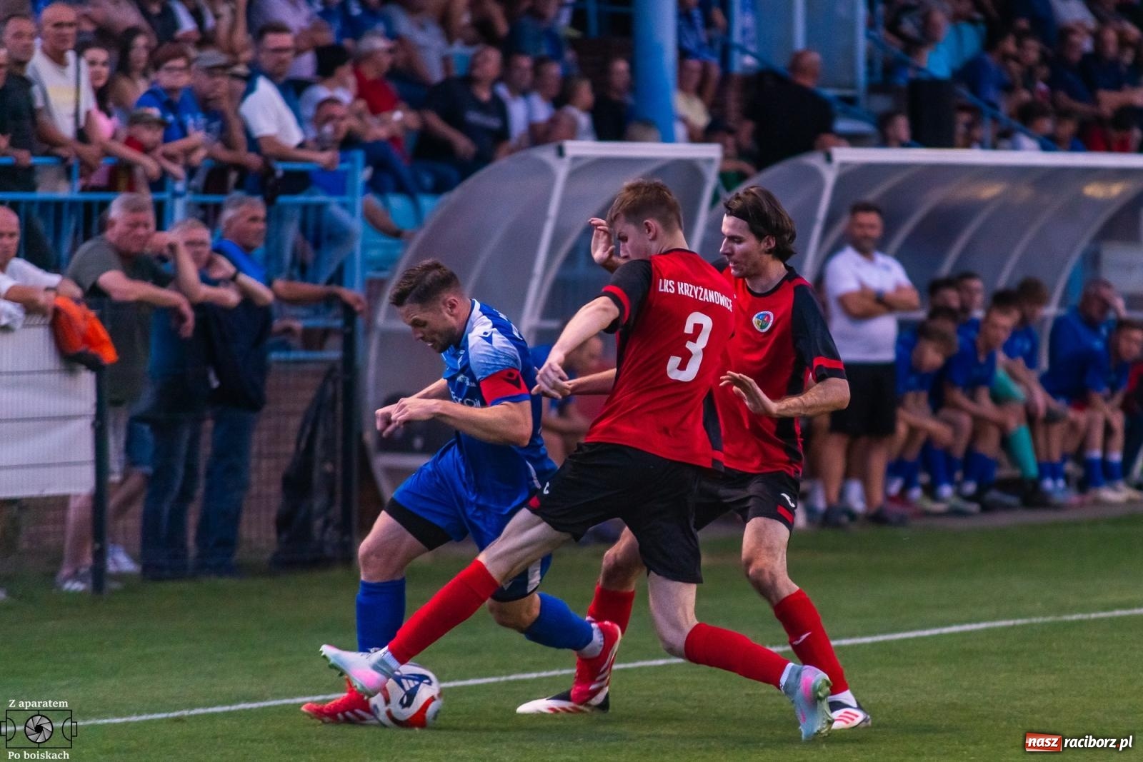 Zdjęcie w galerii na portalu naszraciborz.pl: Tłumy na derbach powiatu. Unia Racibórz liderem klasy okręgowej [FOTO] wiadomości z regionu