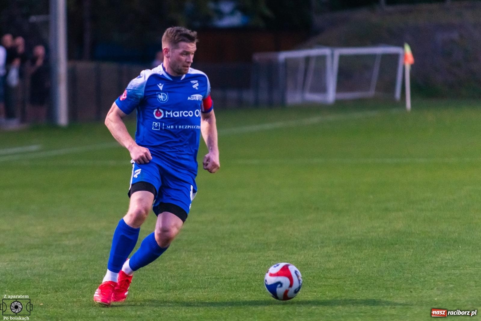 Zdjęcie w galerii na portalu naszraciborz.pl: Tłumy na derbach powiatu. Unia Racibórz liderem klasy okręgowej [FOTO] wiadomości z regionu