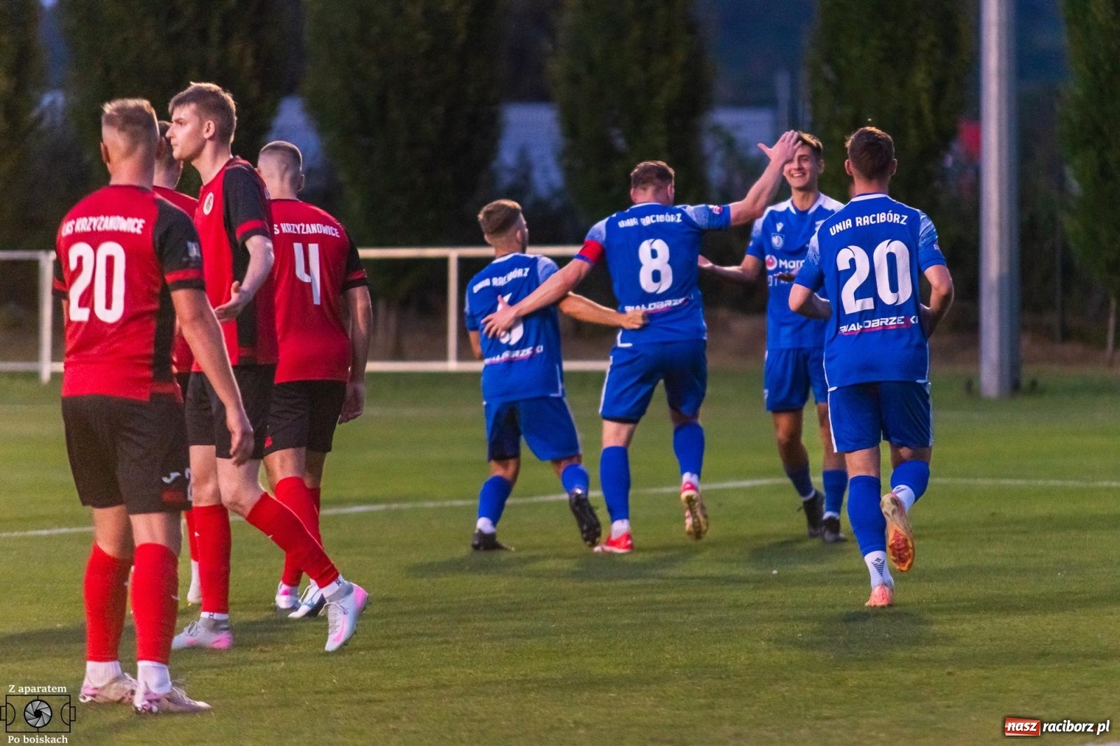 Zdjęcie w galerii na portalu naszraciborz.pl: Tłumy na derbach powiatu. Unia Racibórz liderem klasy okręgowej [FOTO] wiadomości z regionu