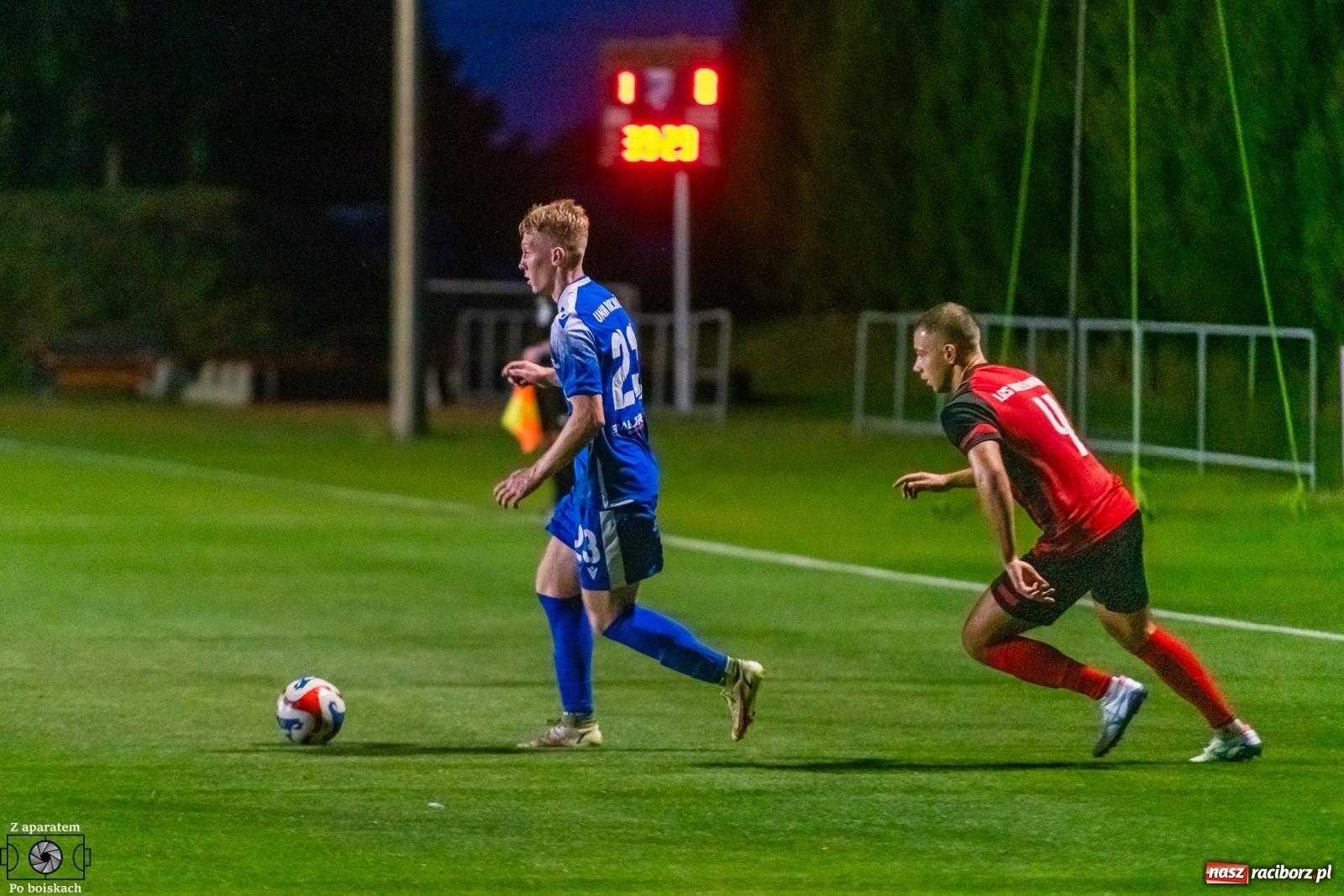 Zdjęcie w galerii na portalu naszraciborz.pl: Tłumy na derbach powiatu. Unia Racibórz liderem klasy okręgowej [FOTO] wiadomości z regionu