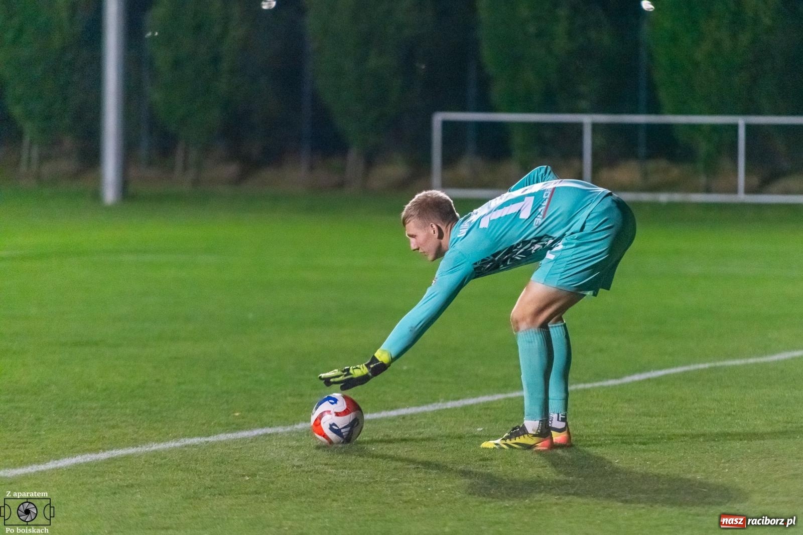 Zdjęcie w galerii na portalu naszraciborz.pl: Tłumy na derbach powiatu. Unia Racibórz liderem klasy okręgowej [FOTO] wiadomości z regionu