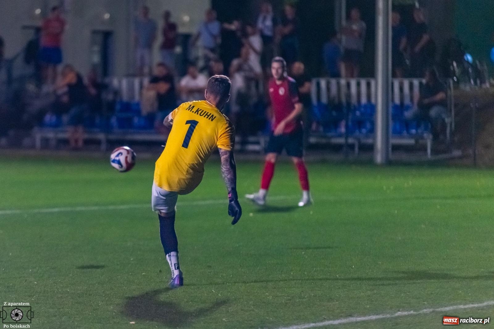 Zdjęcie w galerii na portalu naszraciborz.pl: Tłumy na derbach powiatu. Unia Racibórz liderem klasy okręgowej [FOTO] wiadomości z regionu