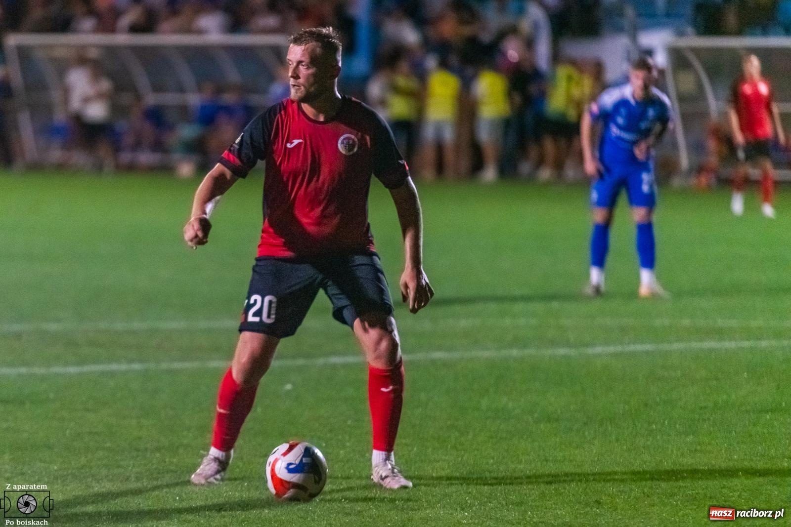 Zdjęcie w galerii na portalu naszraciborz.pl: Tłumy na derbach powiatu. Unia Racibórz liderem klasy okręgowej [FOTO] wiadomości z regionu