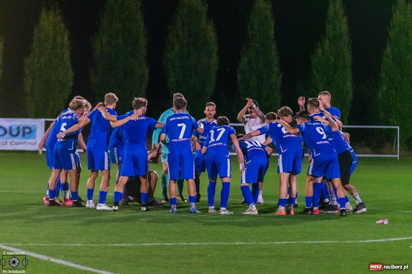 Zdjęcie w galerii na portalu naszraciborz.pl: Tłumy na derbach powiatu. Unia Racibórz liderem klasy okręgowej [FOTO] wiadomości z regionu