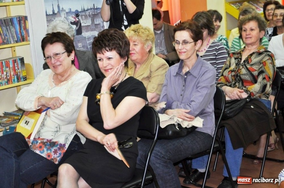 Zdjęcie w galerii na portalu naszraciborz.pl: Z żalem wychodzę z biblioteki... wiadomości z regionu