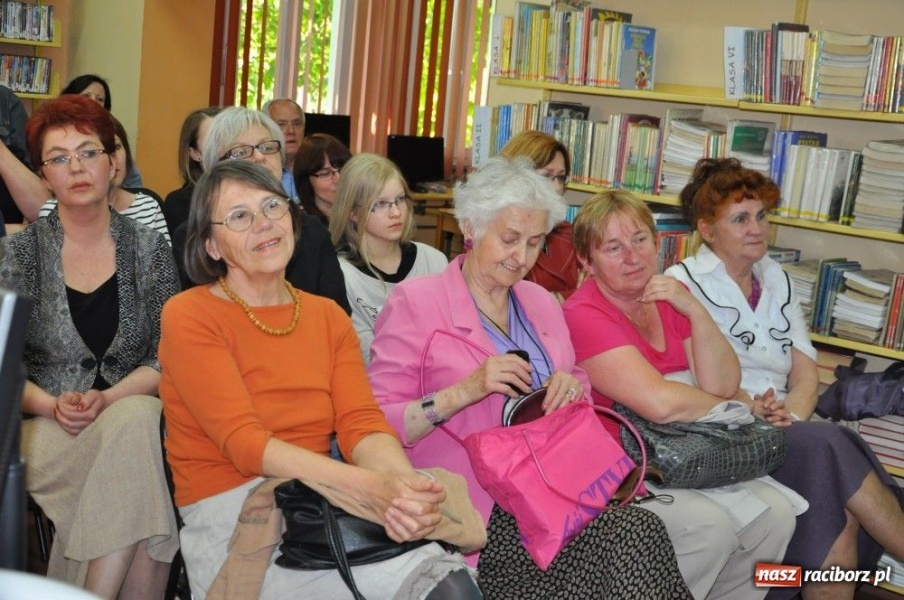 Zdjęcie w galerii na portalu naszraciborz.pl: Z żalem wychodzę z biblioteki... wiadomości z regionu