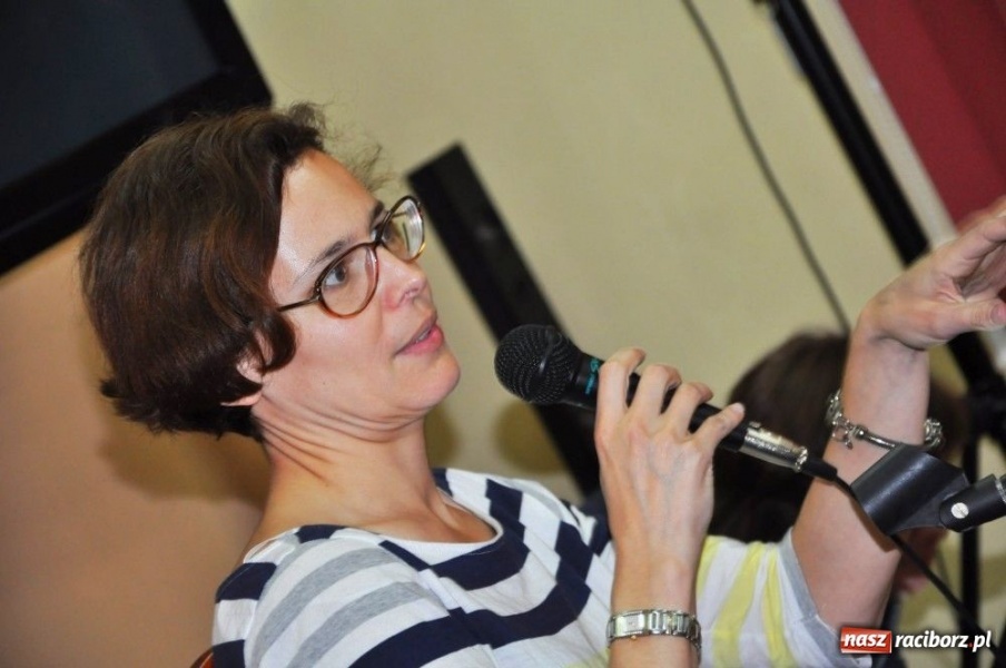 Zdjęcie w galerii na portalu naszraciborz.pl: Z żalem wychodzę z biblioteki... wiadomości z regionu