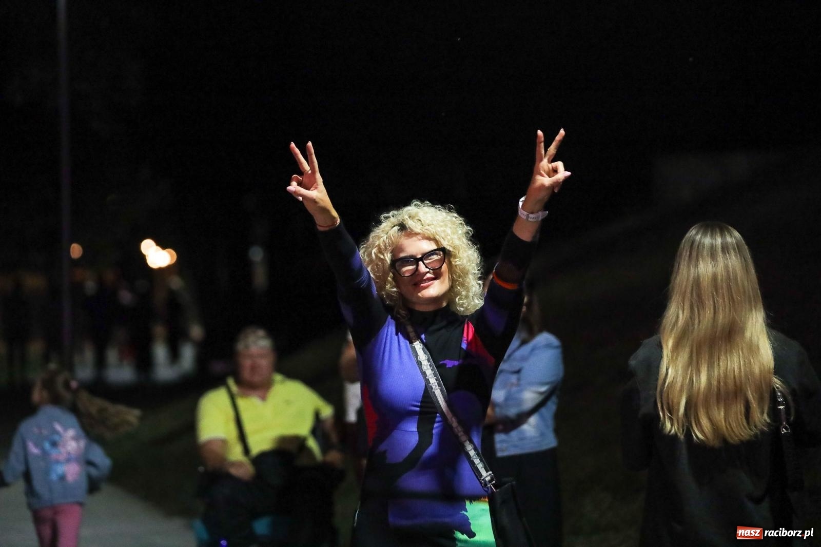 Zdjęcie w galerii na portalu naszraciborz.pl: Potańcówka kubańska na bulwarach przyciągnęła tłumy miłośników latino wiadomości z regionu