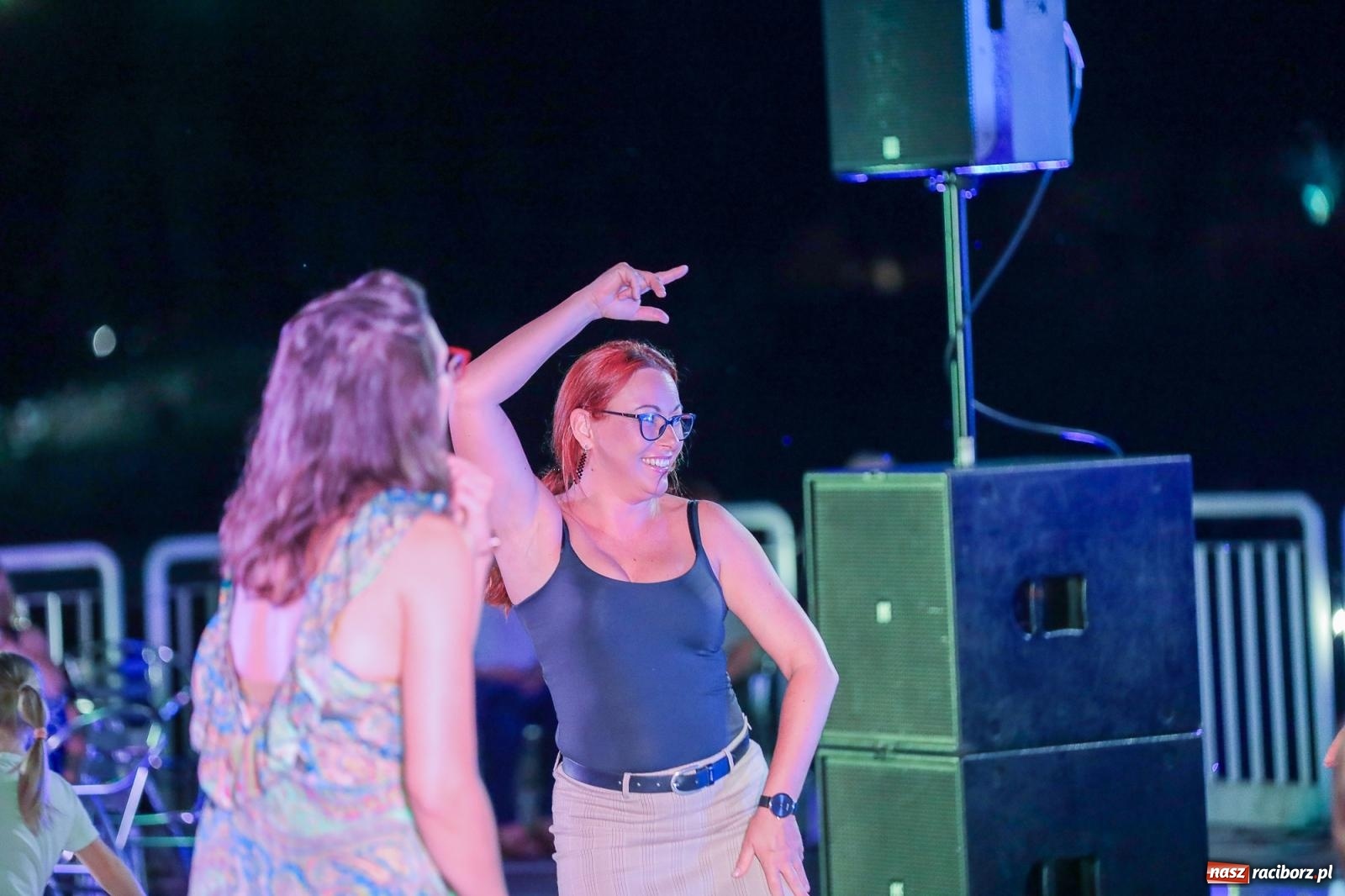 Zdjęcie w galerii na portalu naszraciborz.pl: Potańcówka kubańska na bulwarach przyciągnęła tłumy miłośników latino wiadomości z regionu