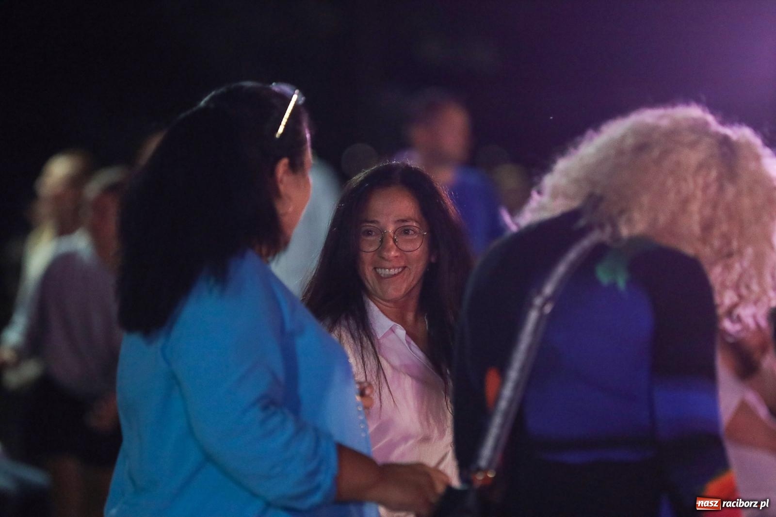 Zdjęcie w galerii na portalu naszraciborz.pl: Potańcówka kubańska na bulwarach przyciągnęła tłumy miłośników latino wiadomości z regionu