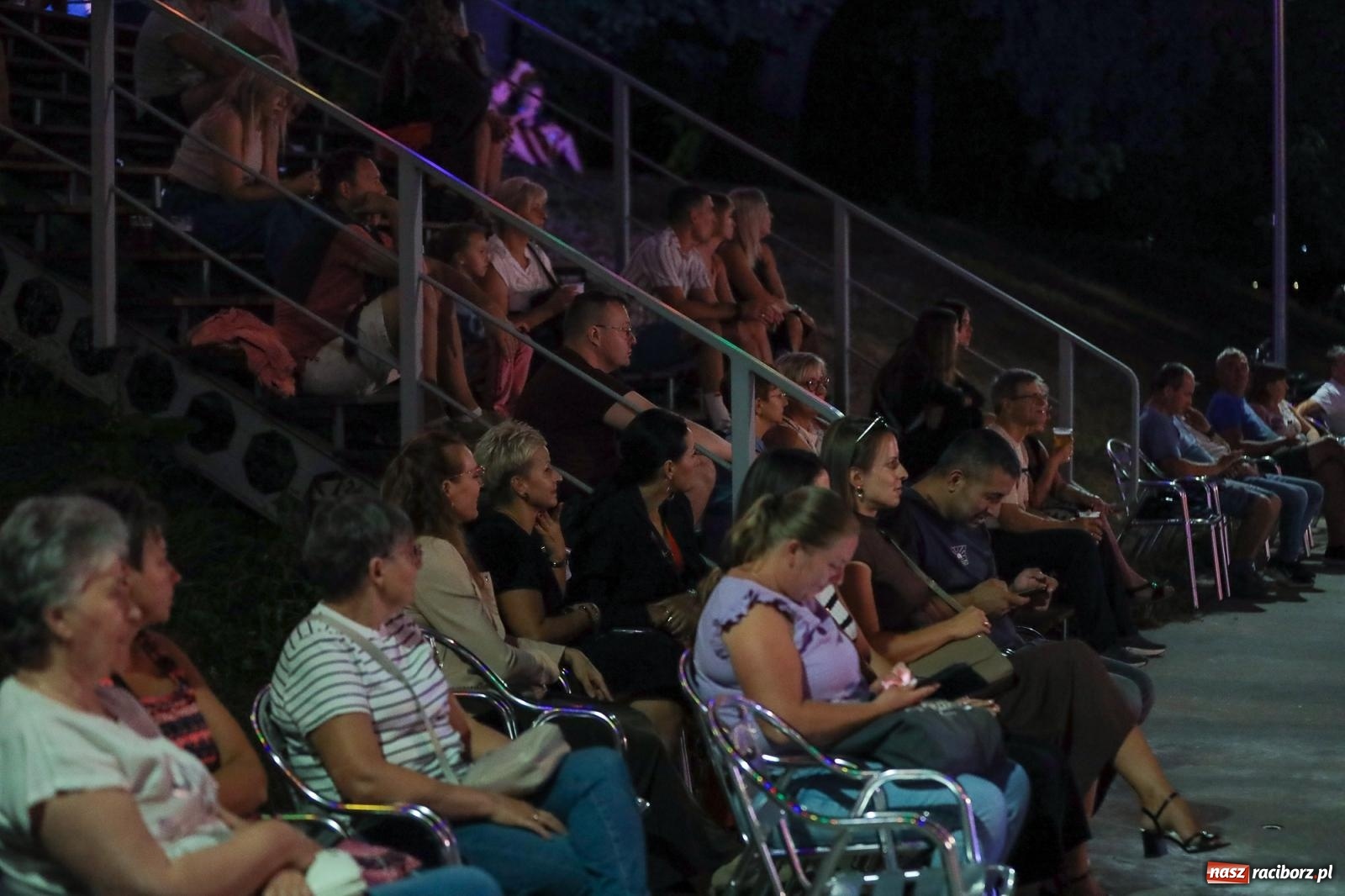 Zdjęcie w galerii na portalu naszraciborz.pl: Potańcówka kubańska na bulwarach przyciągnęła tłumy miłośników latino wiadomości z regionu